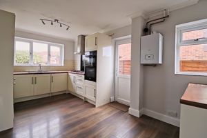 Kitchen / Breakfast Room- click for photo gallery